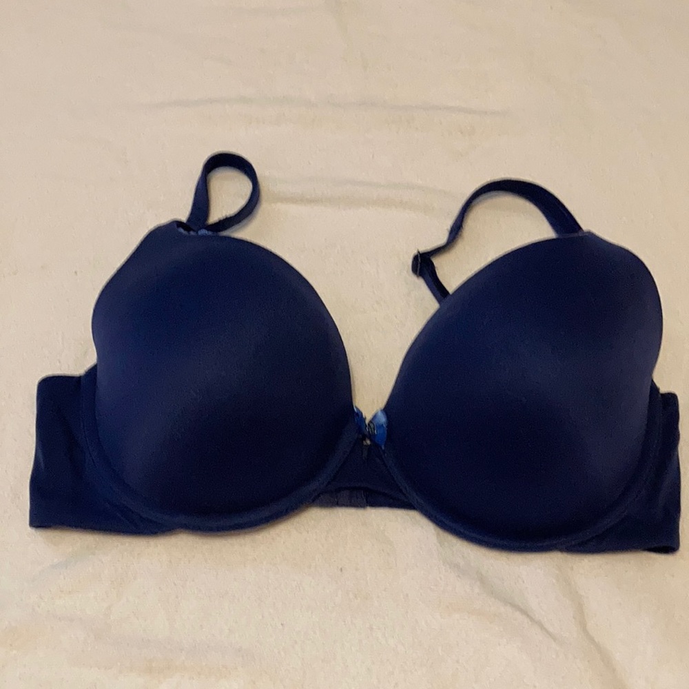 34/D Victoria’s Secret
